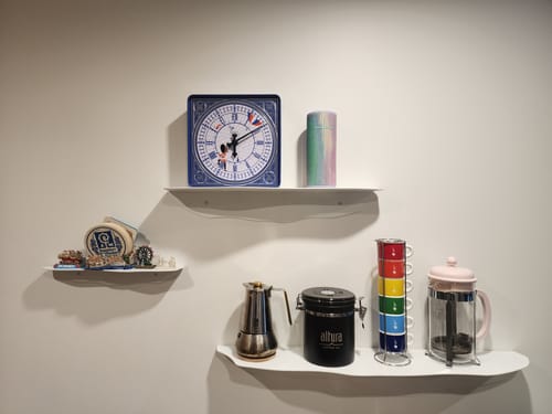 Customer photo review of FOLD Wavy Shelf 550