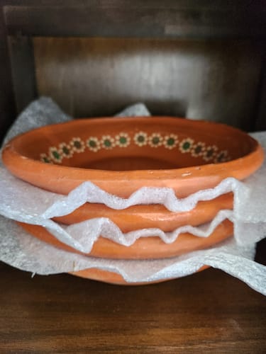 Customer photo review of Tonala Mexican Clay Bowl Set of 4 Traditional Clay Bowls Plato Pozolero De Barro Lead Free