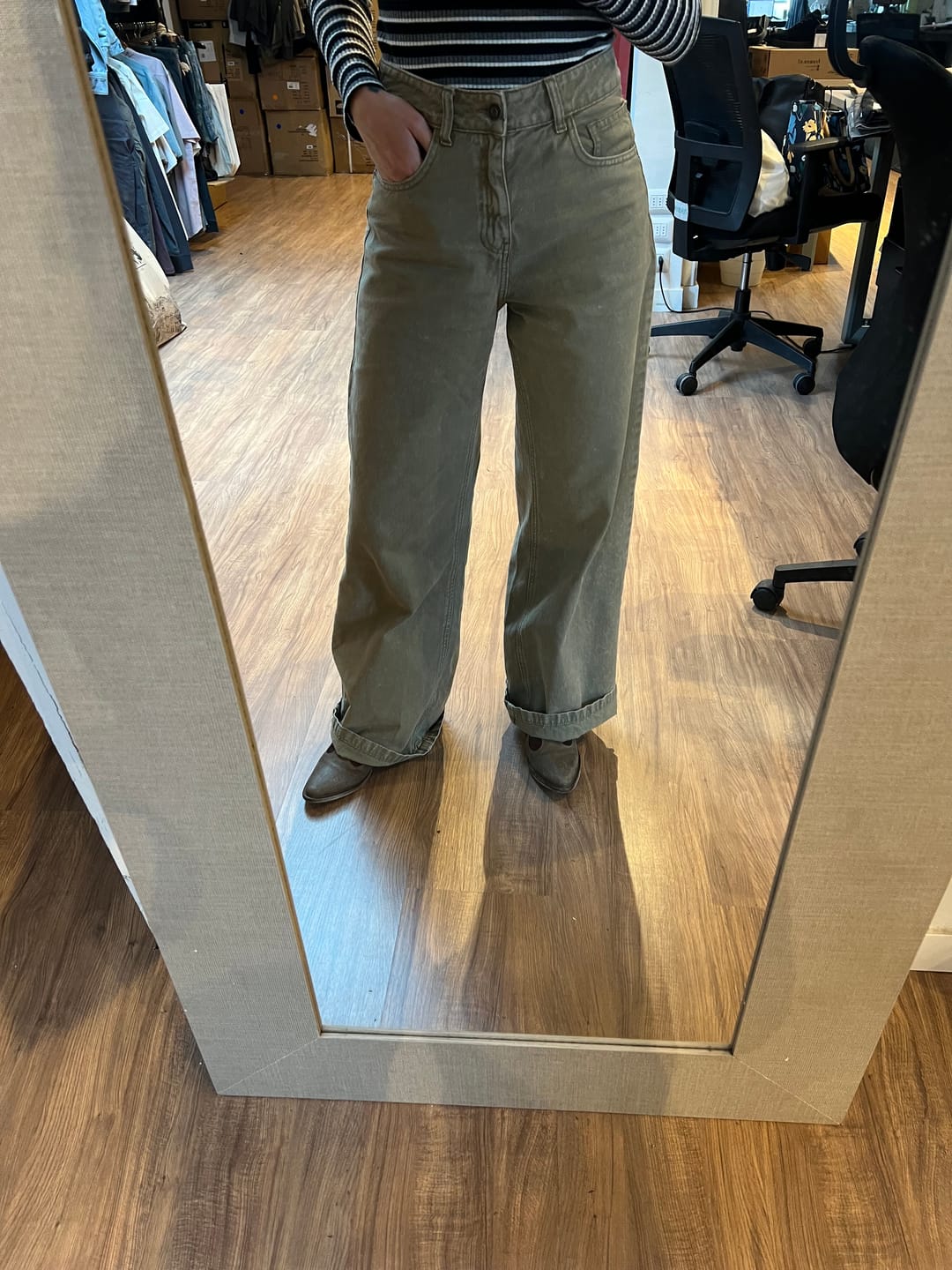 Customer photo review of JEANS JOSEFA Wide Leg beige