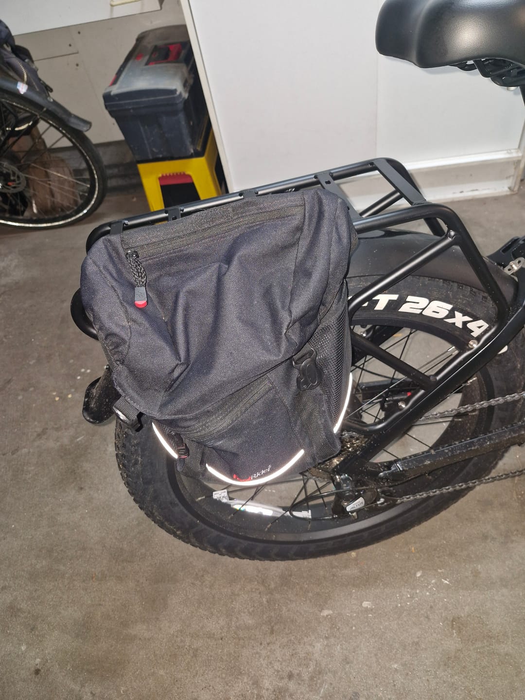 Customer photo review of Rear Rack + Rear Tail Light (for T7)