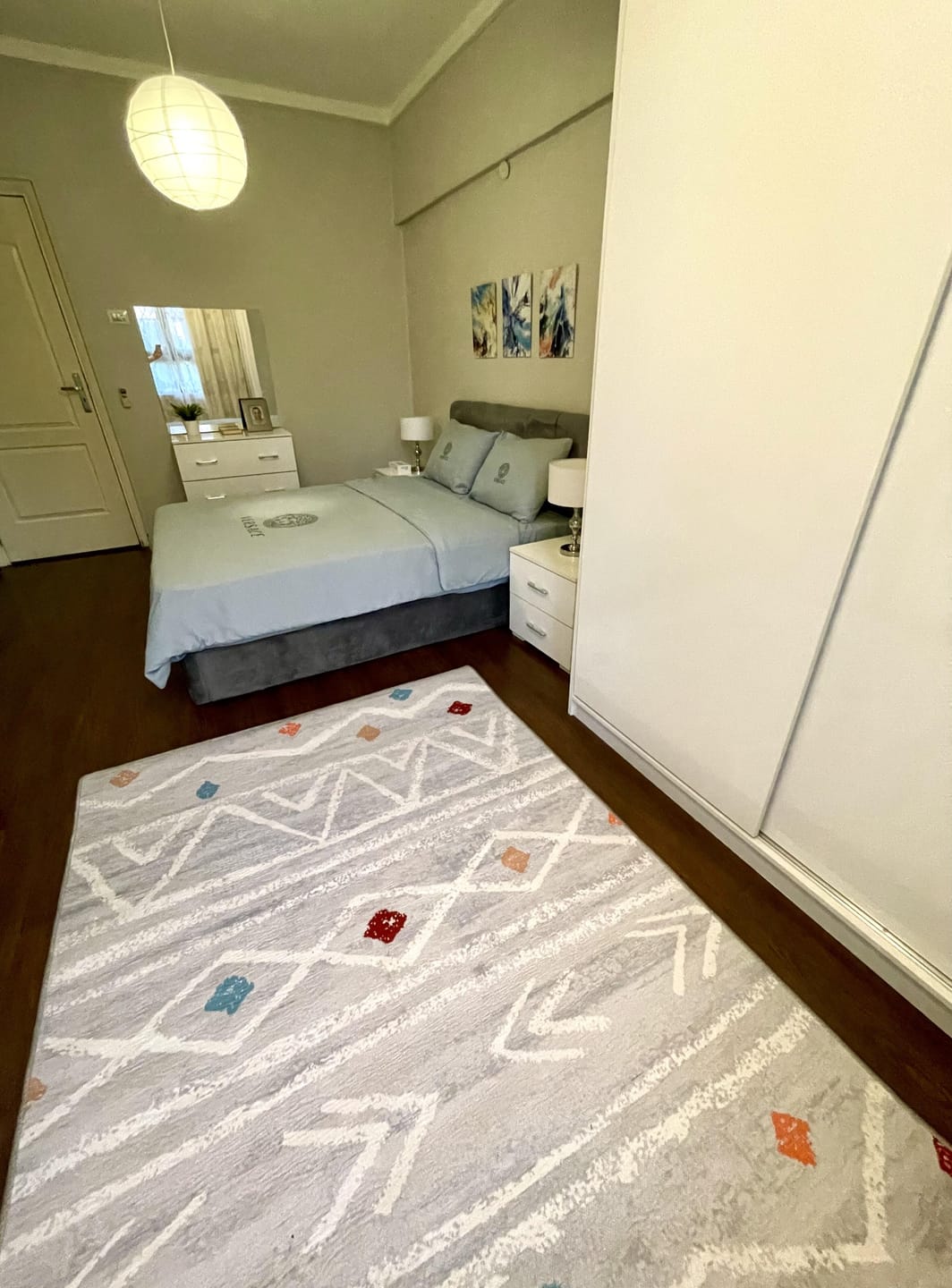 Customer photo review of RIVARIOUS Modern Version Chenille Rug