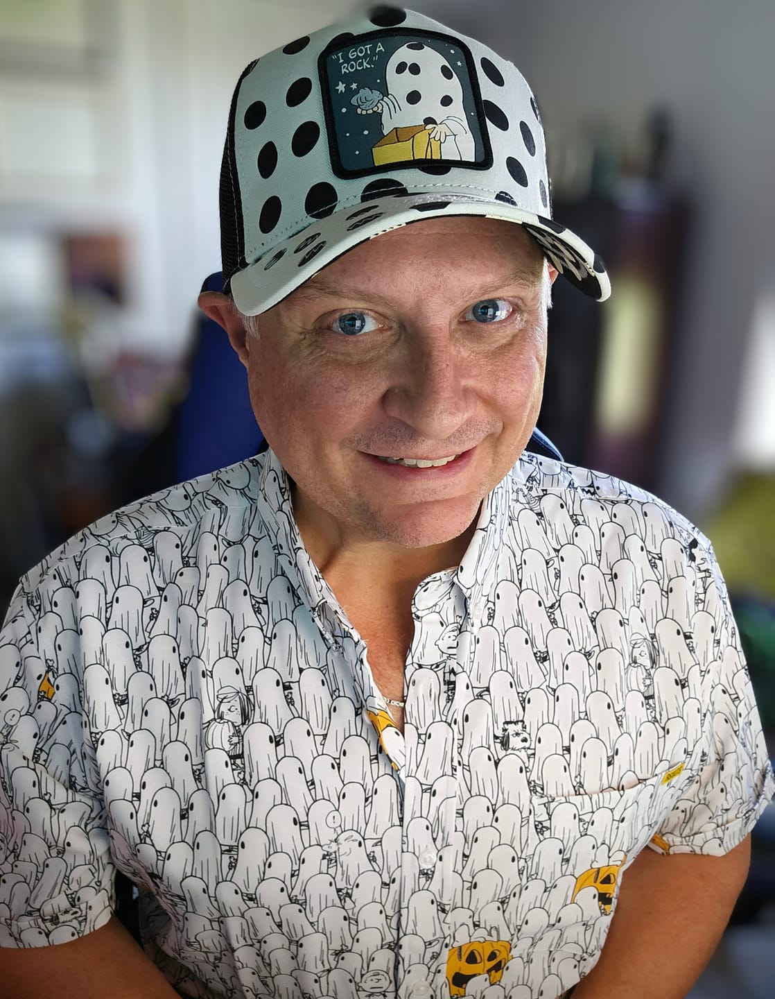 Customer photo review of OVERLORD X Peanuts: "I Got A Rock" Trucker Cap