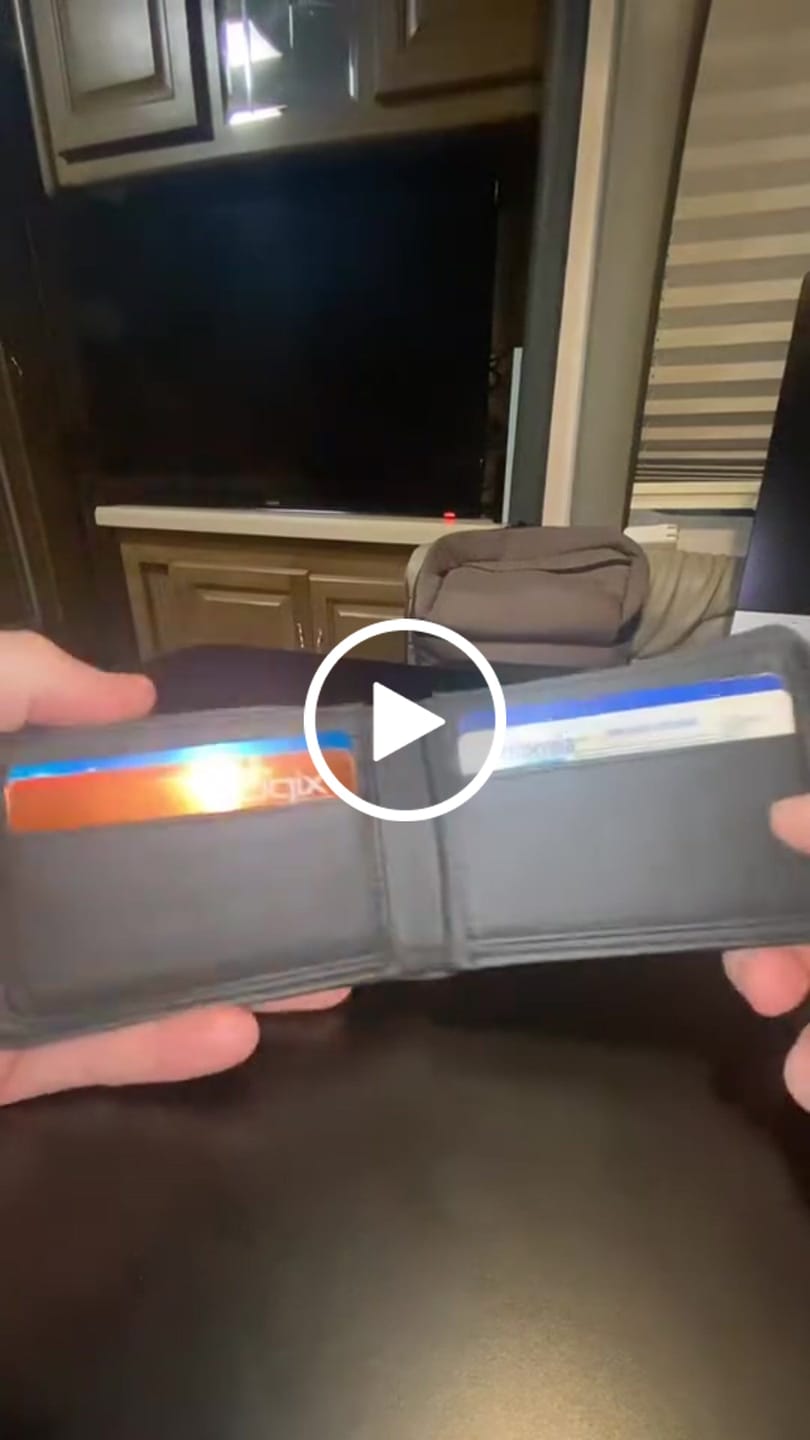 Customer video review of Slim Hendrix | Cactus Leather