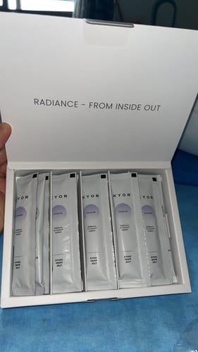 Customer photo review of OUTGLOW - Radiance Tri-Factor™ Jelly
