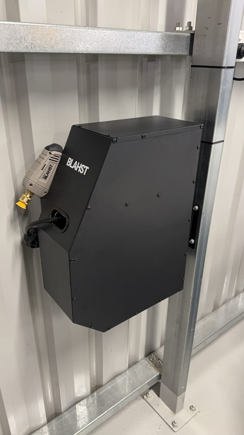 Customer photo review of R18 Wall-Mounted Pressure Washer