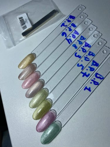 Customer photo review of Magnetic Cat Eye Gel Nail Polish/6Pcs 🔥Total Savings Pack🔥