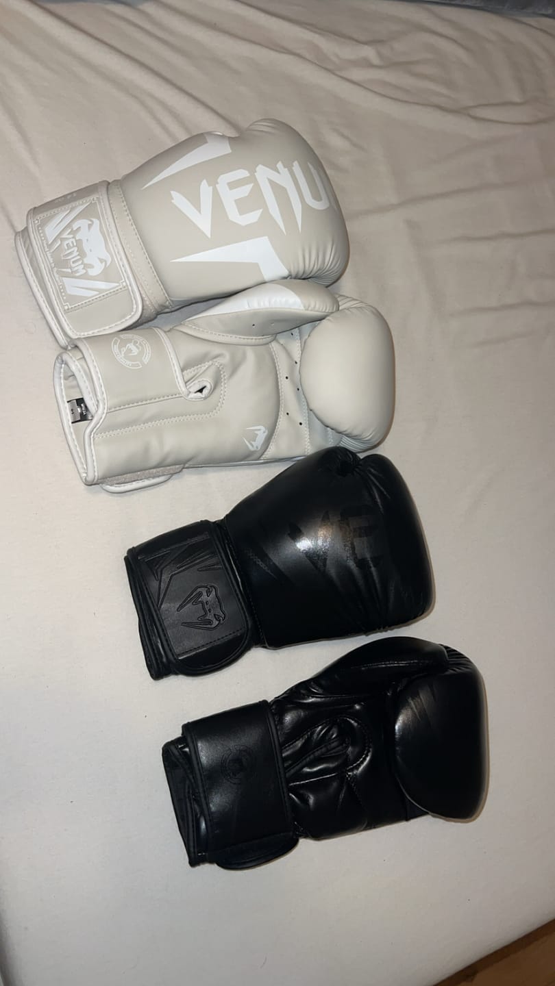 Customer photo review of Venum Bokshandschoenen Elite - Wit/Wit
