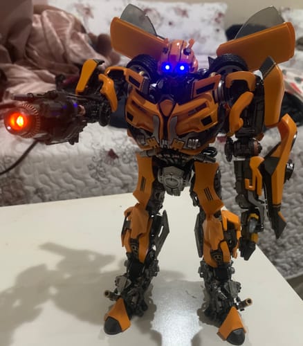 Customer photo review of Cyber Era CE04 CE-04 Bumblebee (DOTM Bumblebee, Oversized OS ) BMB 22cm / 8.7"
