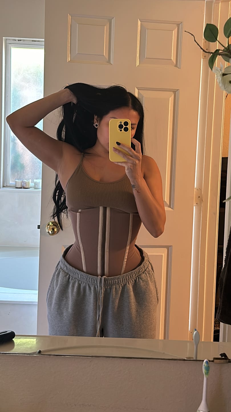 Customer photo review of Cocoa Waist Trainer