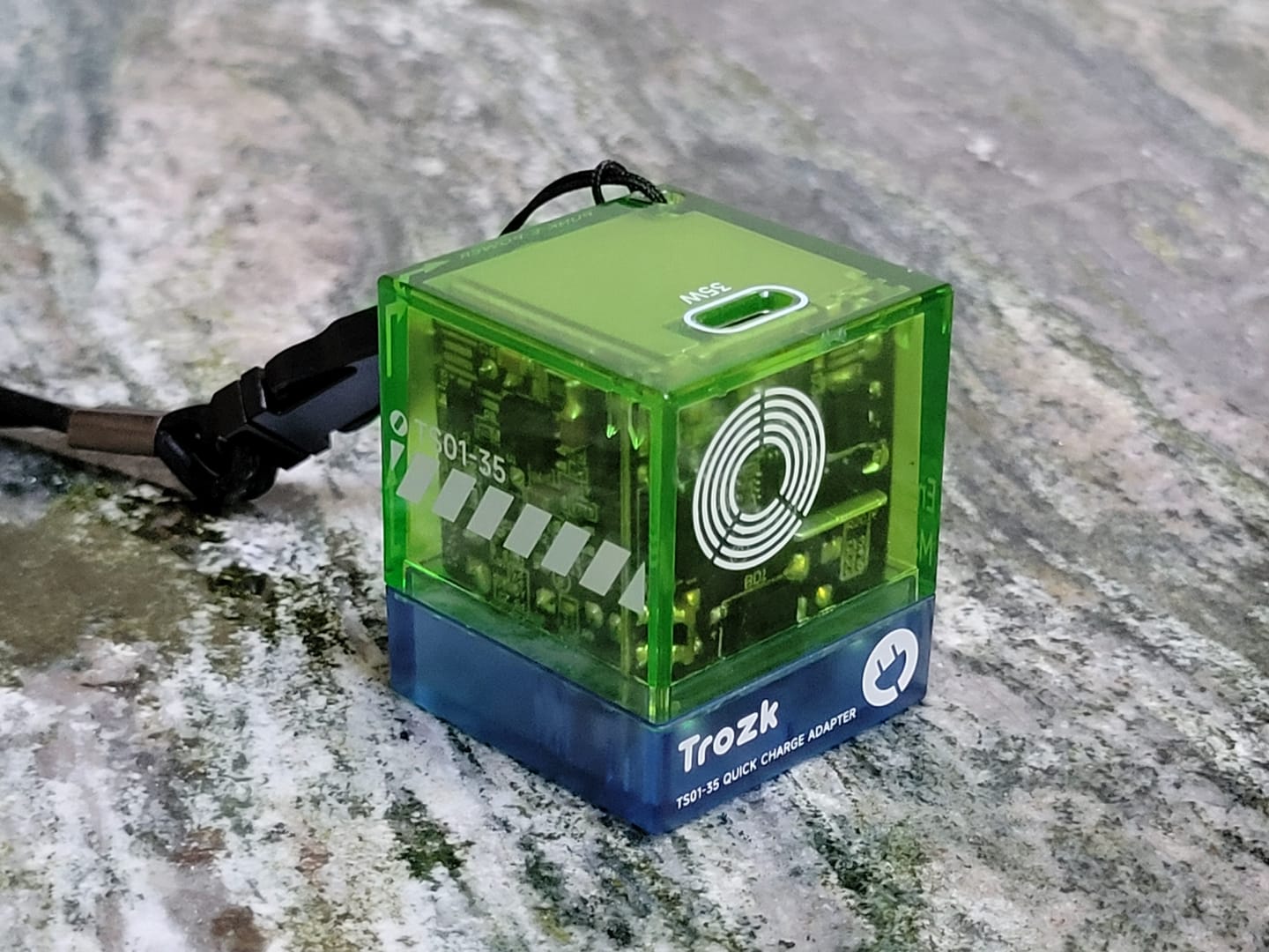 Customer photo review of Trozk Infinity Stone 35W GaN Charger