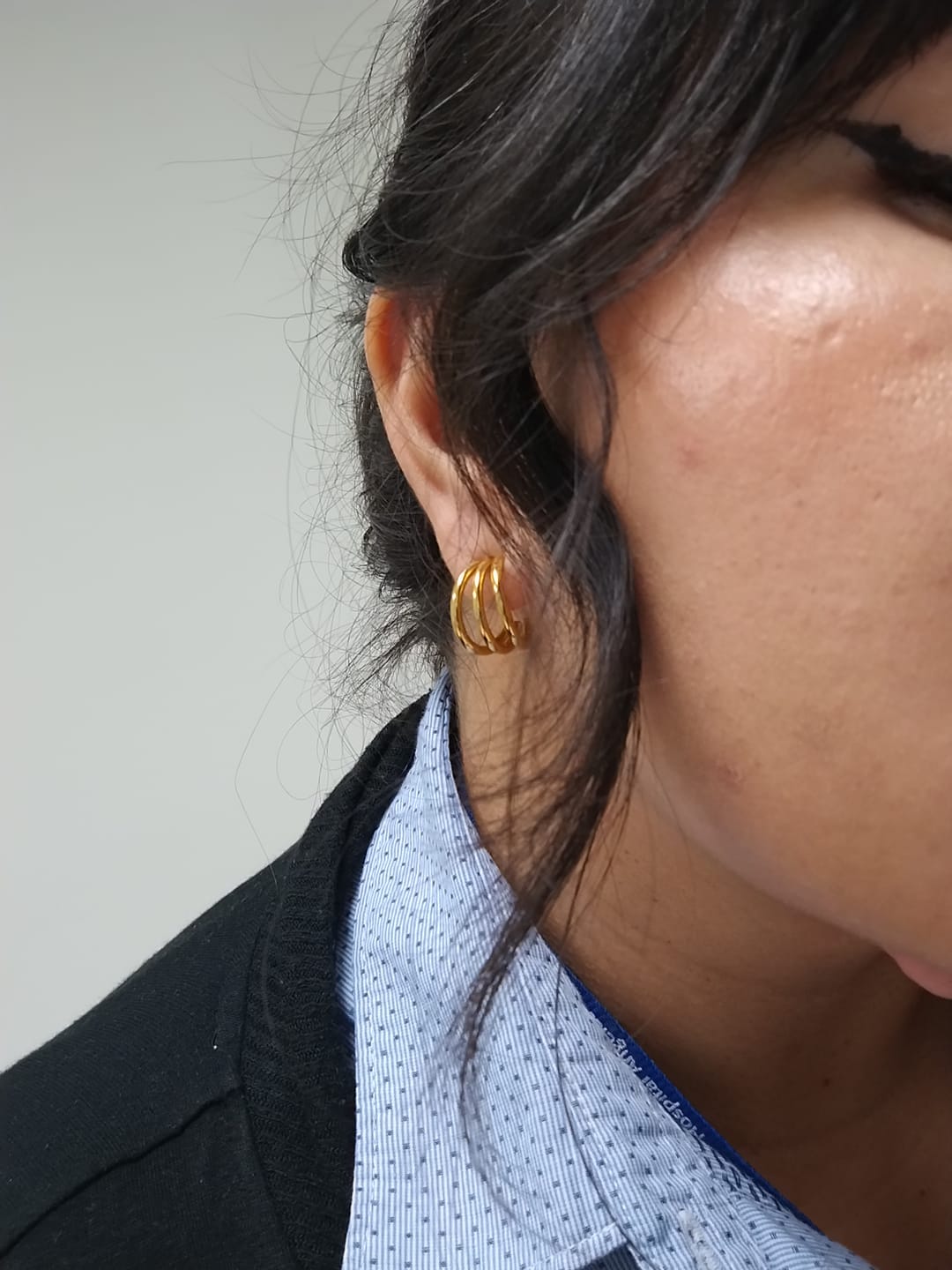 Customer photo review of Aretes Sophia Mini