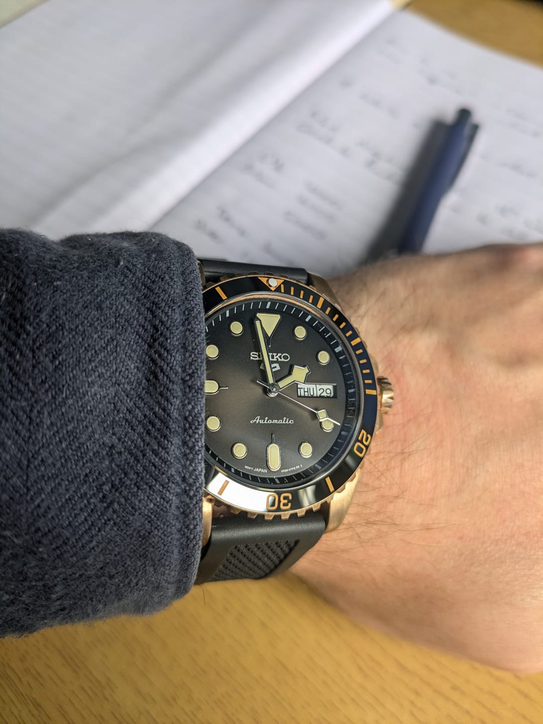 Customer photo review of SEATURTLE.OCEAN(BRONZE) - Automatic Bronze Diver Watch | Black/FKM Rubber