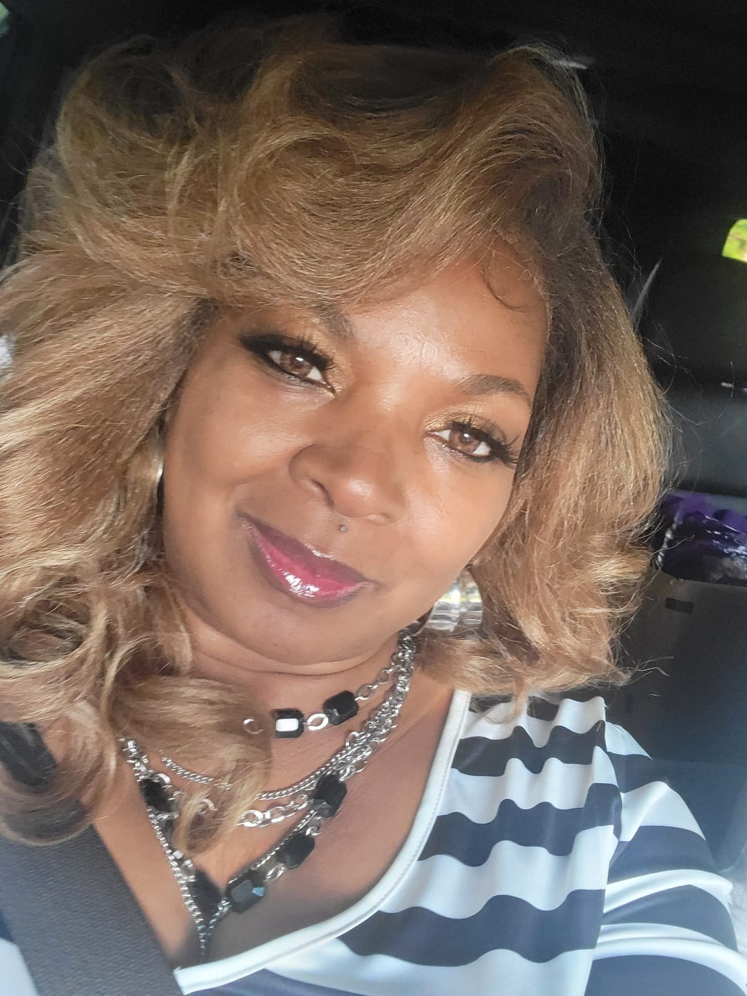 Customer photo review of Outre Perfect Hairline Synthetic HD Lace Wig - JULIANNE