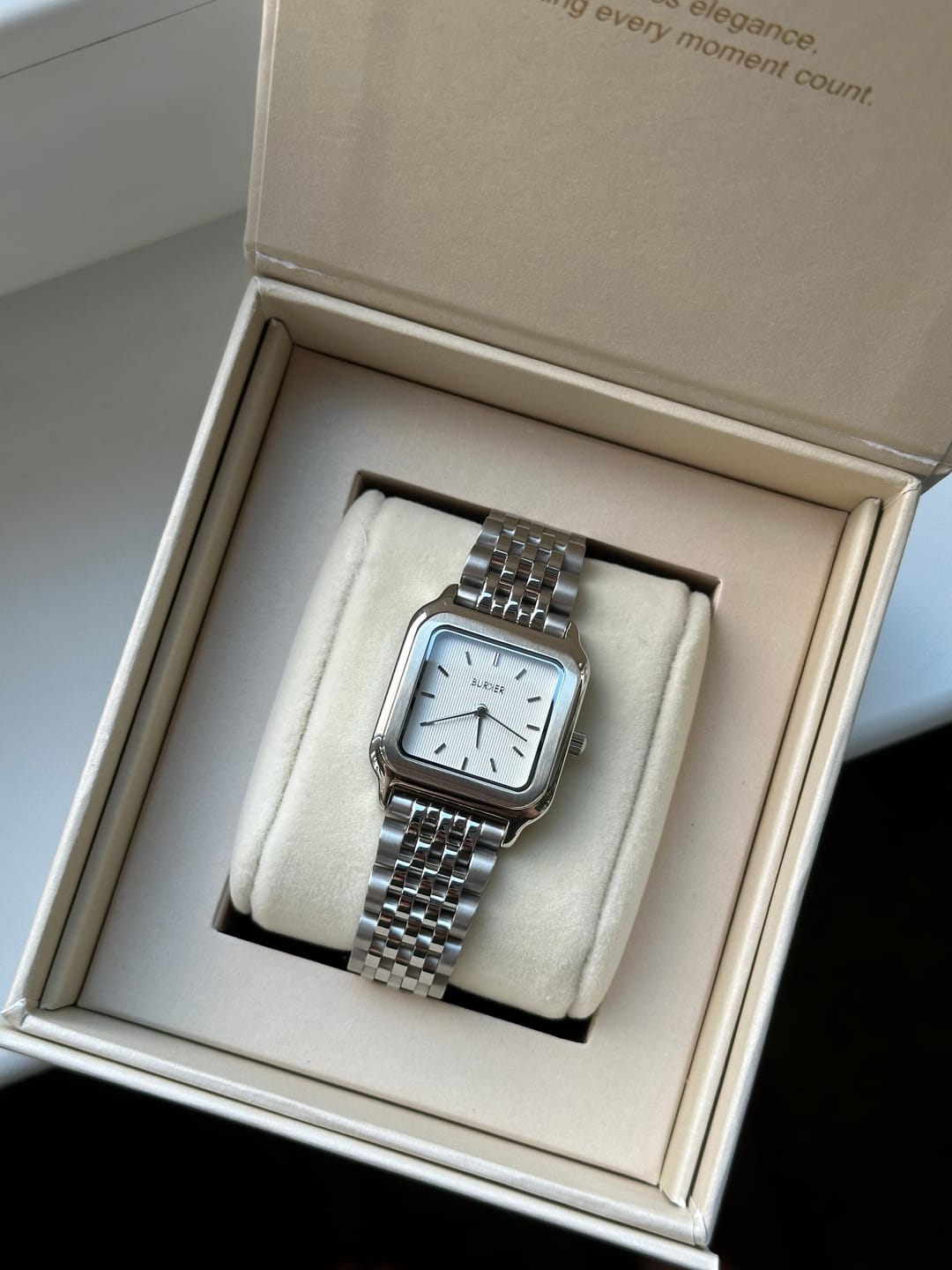 Customer photo review of Macy Silver White