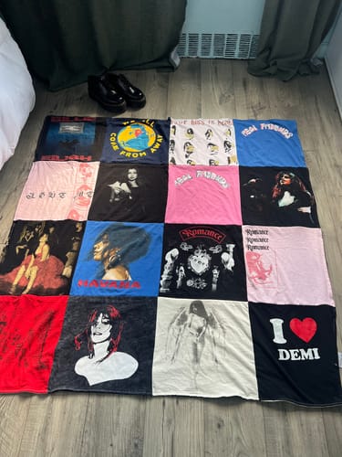 Customer photo review of Double Sided T-Shirt Quilt from Project Repat