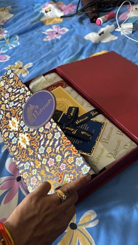Customer photo review of Pashtush His And Her Set Of Jamawar Stole and Shawl, Premium Gift Box Packaging, Black and Maroon
