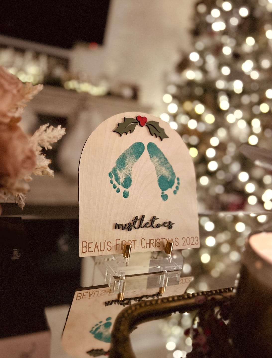 Customer photo review of Baby's First Christmas Mistletoe Footprint Craft