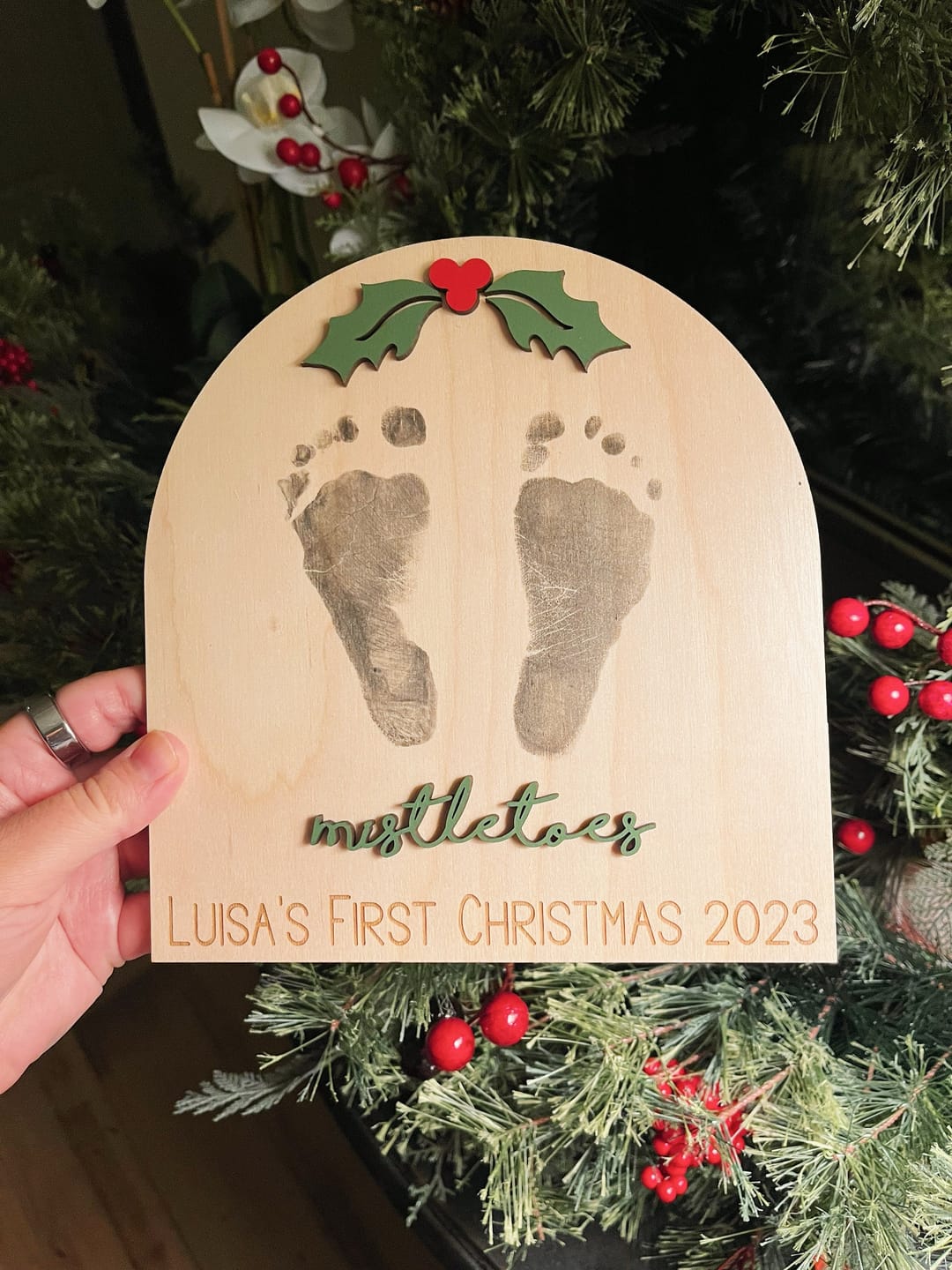 Customer photo review of Baby's First Christmas Mistletoe Footprint Craft