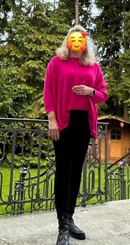 Customer photo review of KITTY Pullover - neue Farben