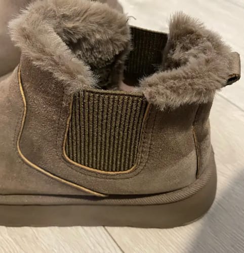 Customer photo review of Comfy Boots