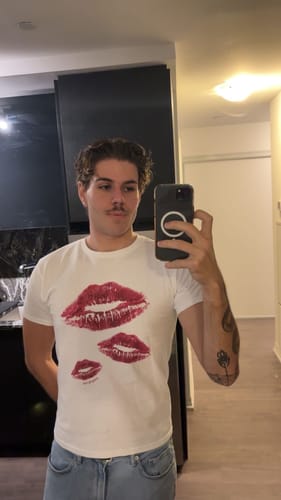 Customer photo review of 'XOXO' premium baby tee