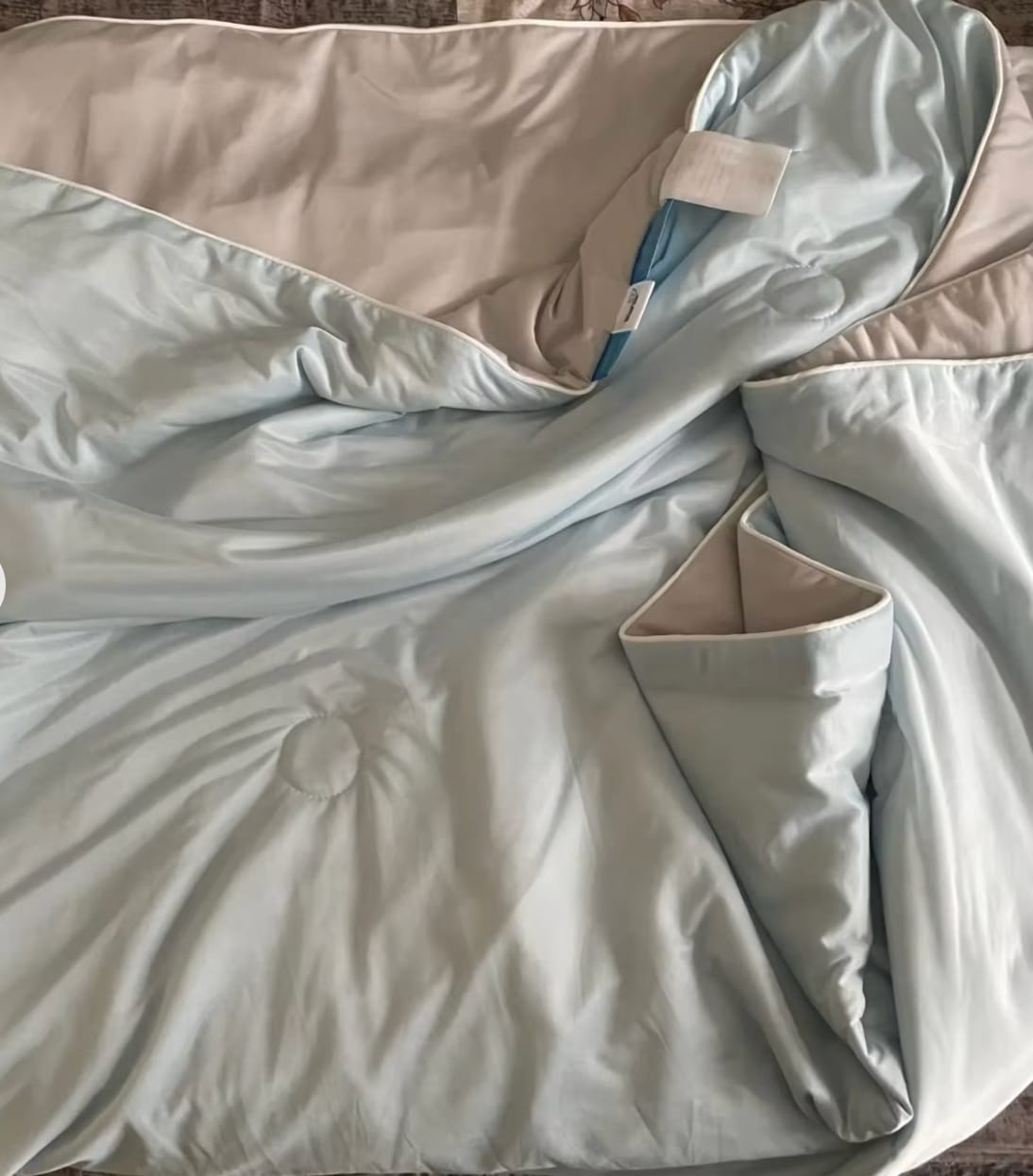 Customer photo review of The Kloud™ Kooling Blanket