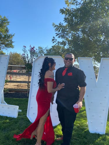 Customer photo review of Barry Wang Red Paisley 63 Inches Extra Long Tie Hanky Cufflinks Set