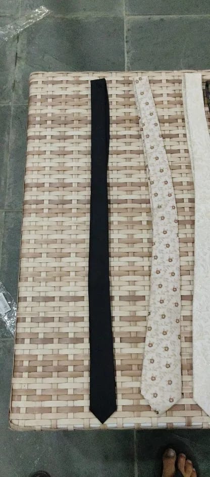 Customer photo review of Slim Plain 6cm Ties