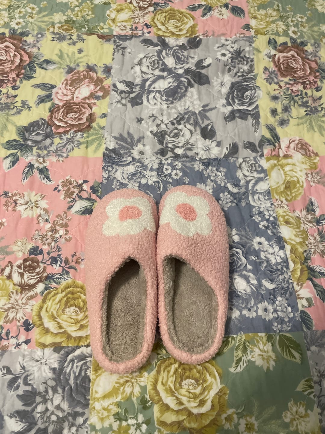 Customer photo review of Bloom Flower Slides Slippers