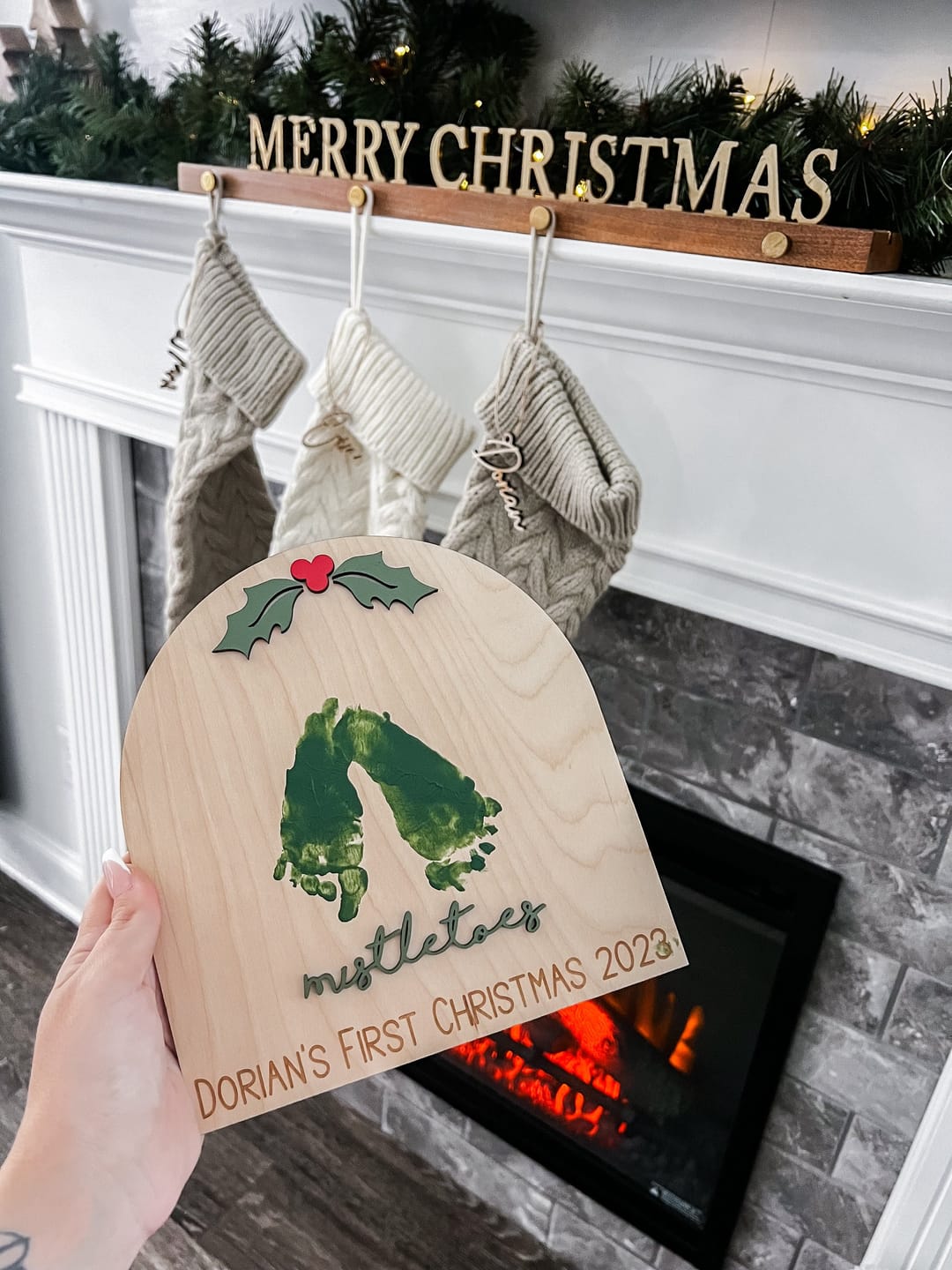 Customer photo review of Baby's First Christmas Mistletoe Footprint Craft