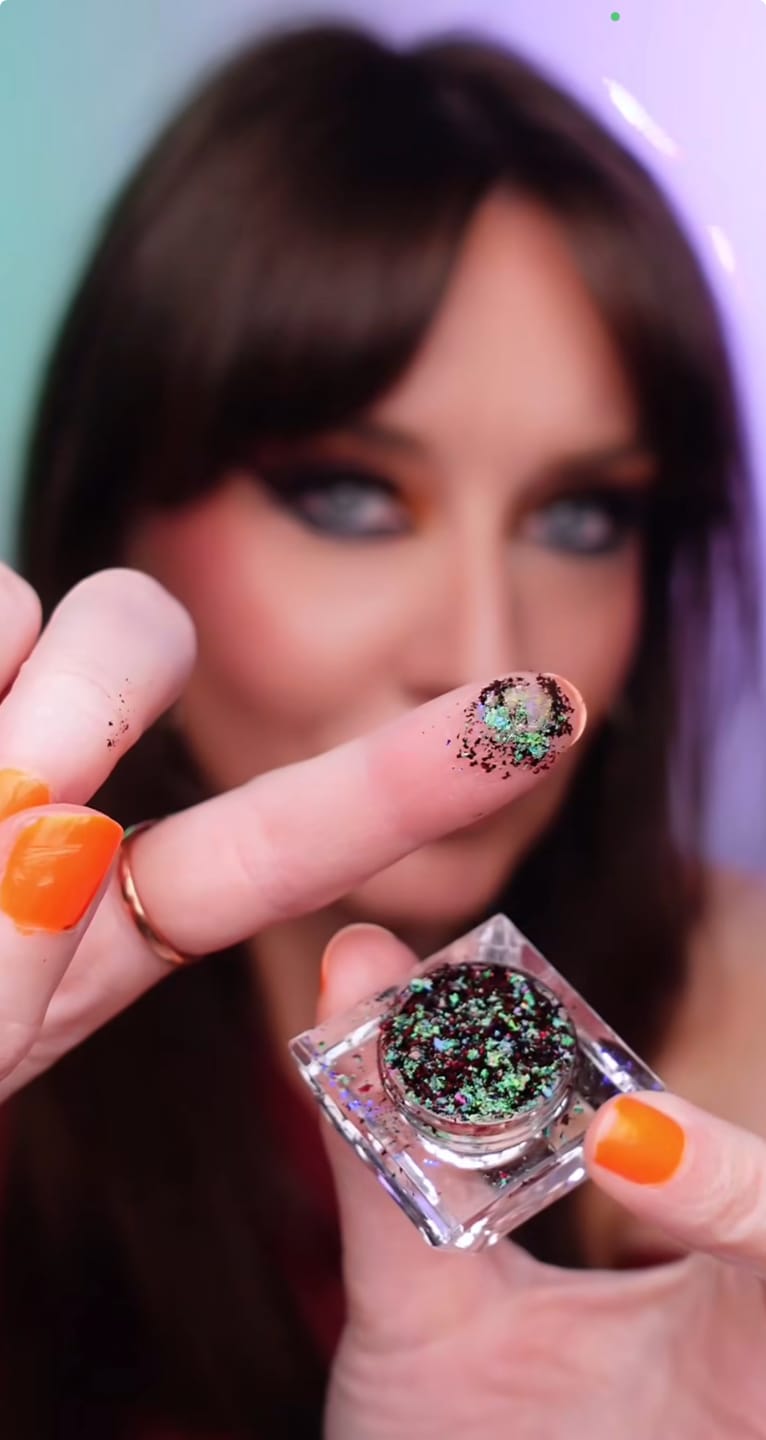 Customer photo review of Chameleon Eyeshadow flakes - Galaxify