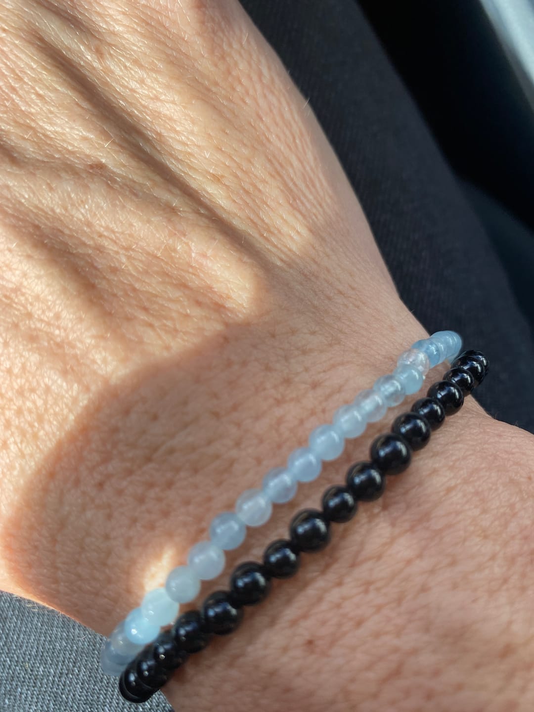 Customer photo review of Pulsera Turmalina negra | 4mm | Limpieza - Protección