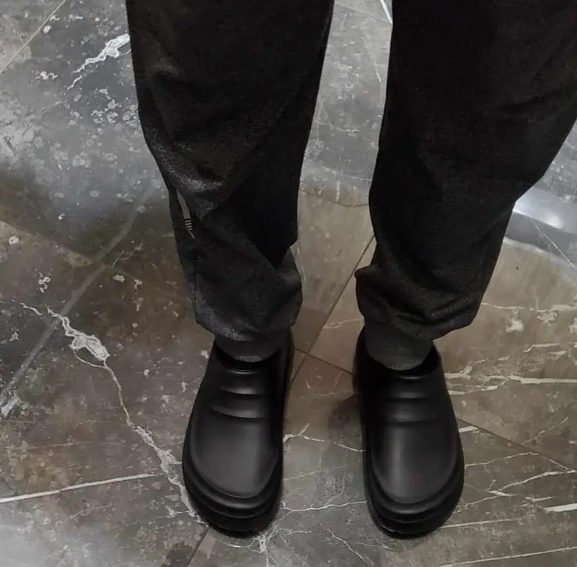 Customer photo review of Torrey Classic - Healthy & Non-Slip Comfort Clogs