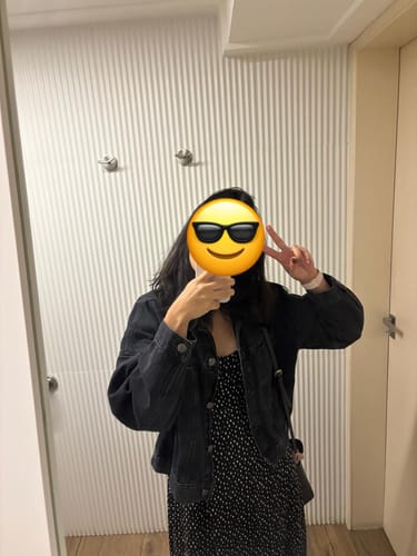 Maíra T. review of Jaqueta Jeans Oversized Andiroba Preta image 1 out of 1