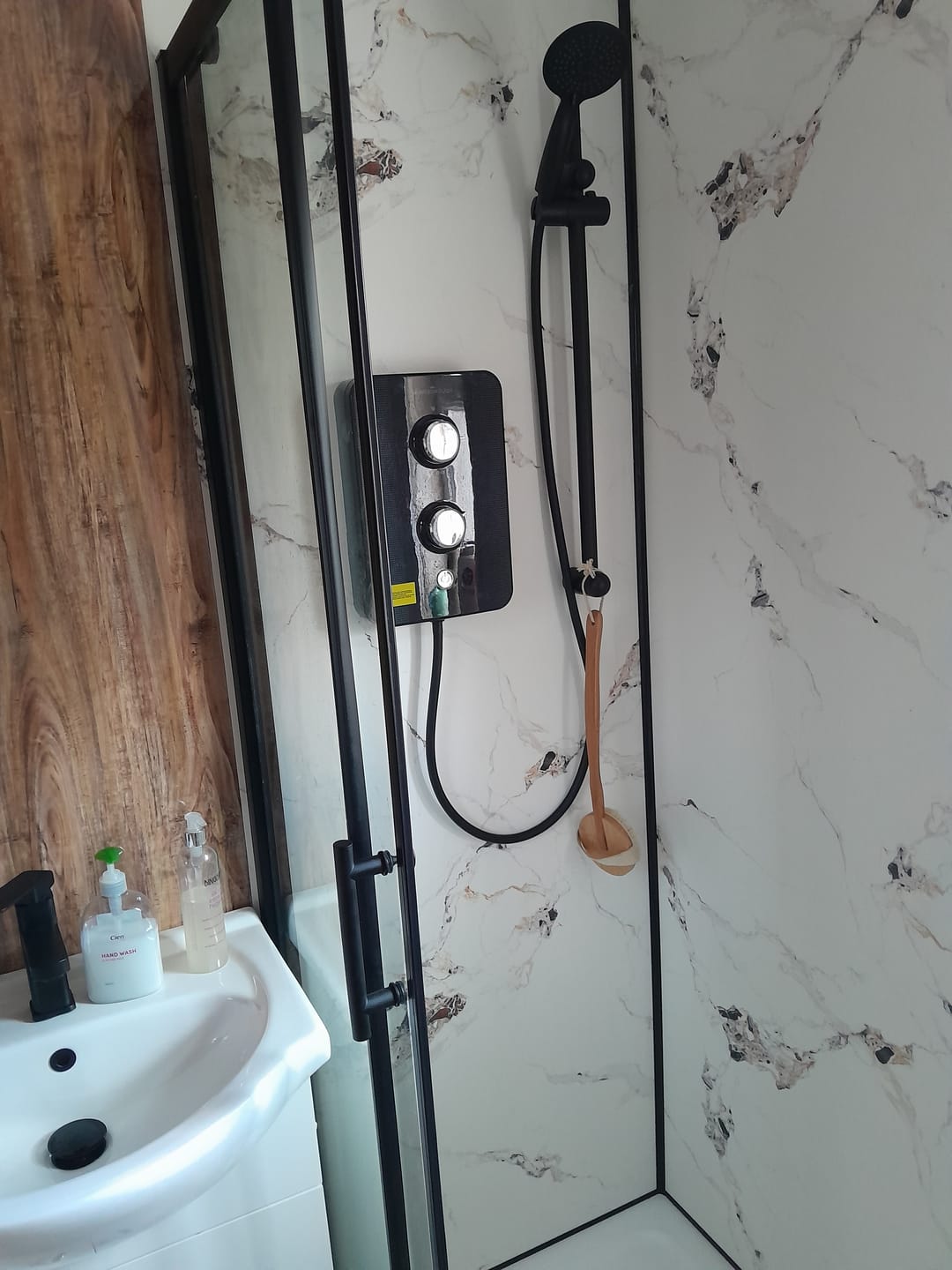 Customer photo review of Xtreme Anti-Mould Bathroom Sealant - White