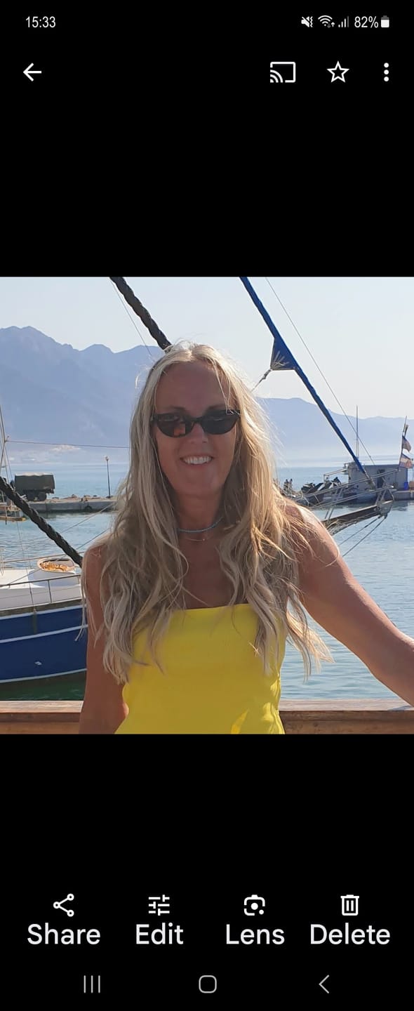 Customer photo review of Easi-iTips Professional Hair Extensions 18 Inch