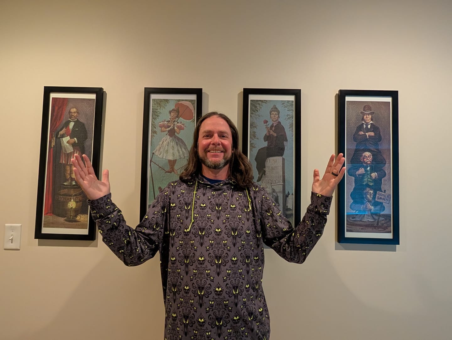 Customer photo review of Disney’s Haunted Mansion "Wall Creeps" – Performance Hoodie
