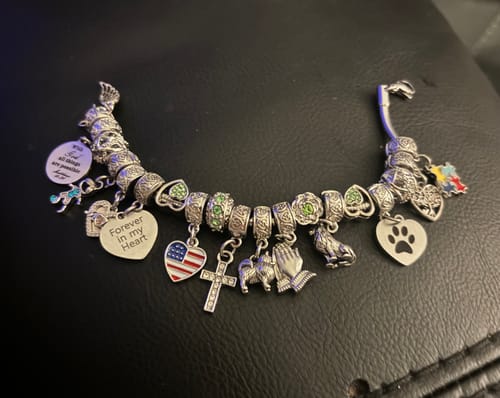 Customer photo review of "Mom Heart" Clip-on Charm