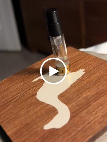 Customer video review of Ile Rouge