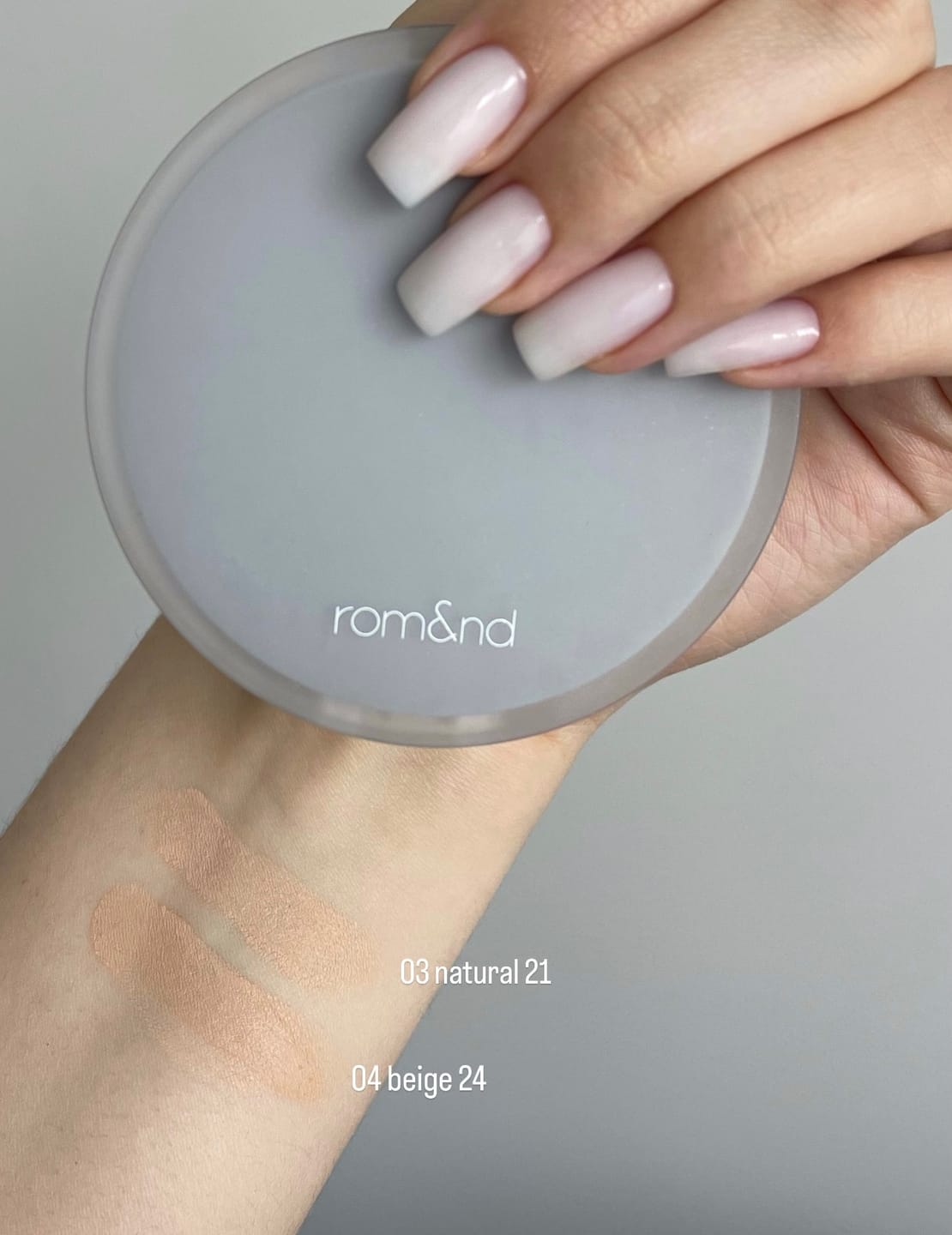 Customer photo review of Noturīgs tonālais kušons ar pusmatētu noslēguma akcentu Rom&Nd Nu Zero Cushion SPF24 PA++