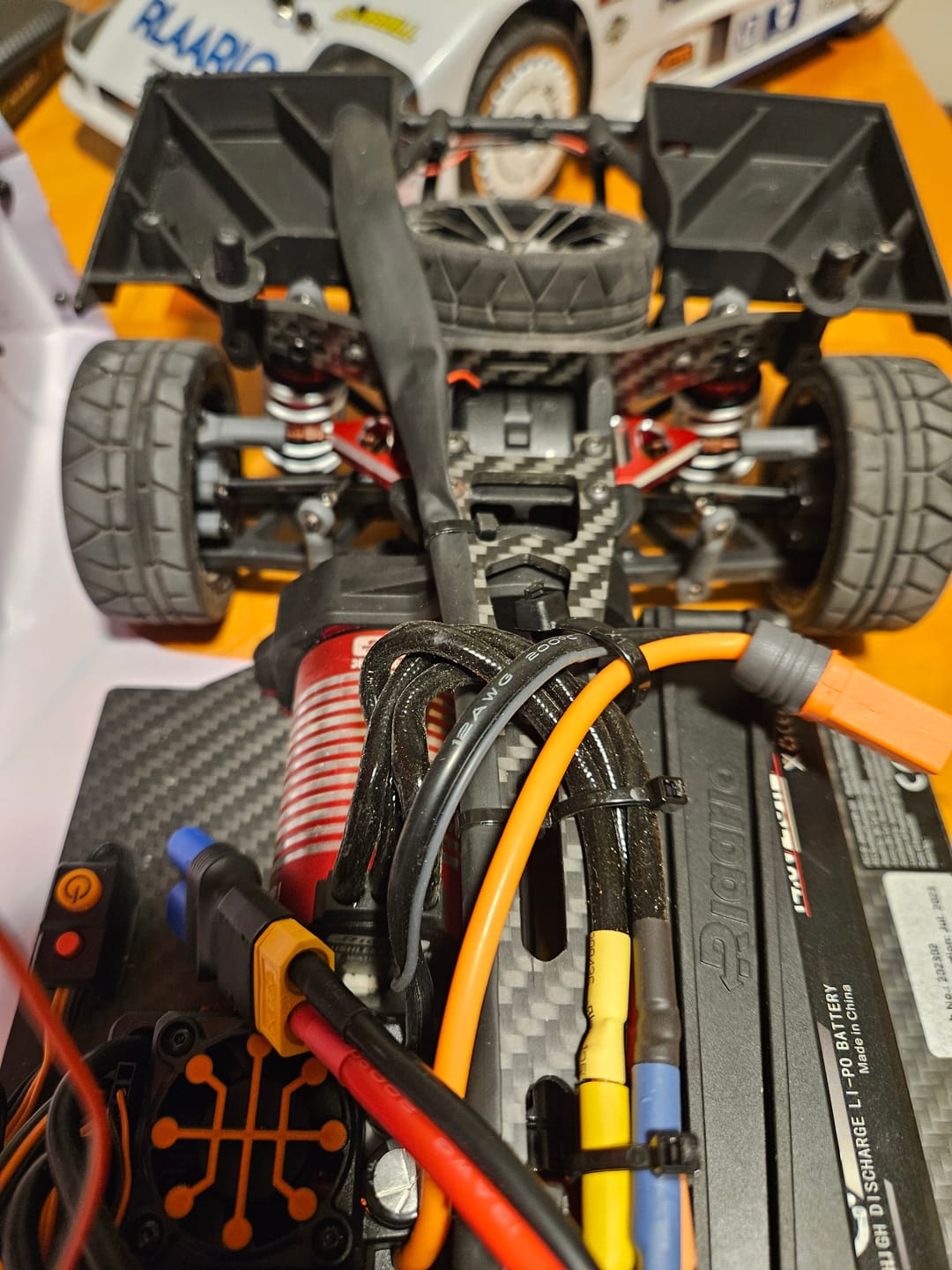 Customer photo review of Rear Upper Suspension Arm Set-Red For 1/10 Scale On-Road Cars
