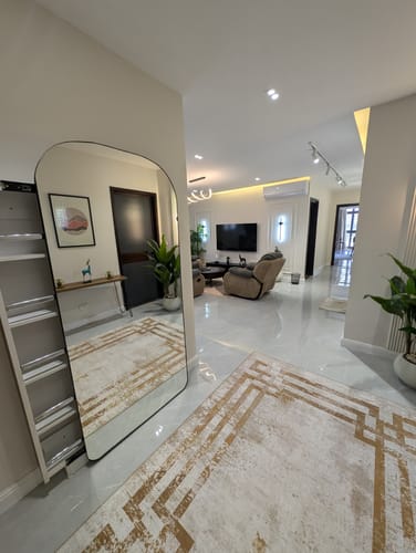 Customer photo review of VERSATILE Unique Premium Version Chenille Rug