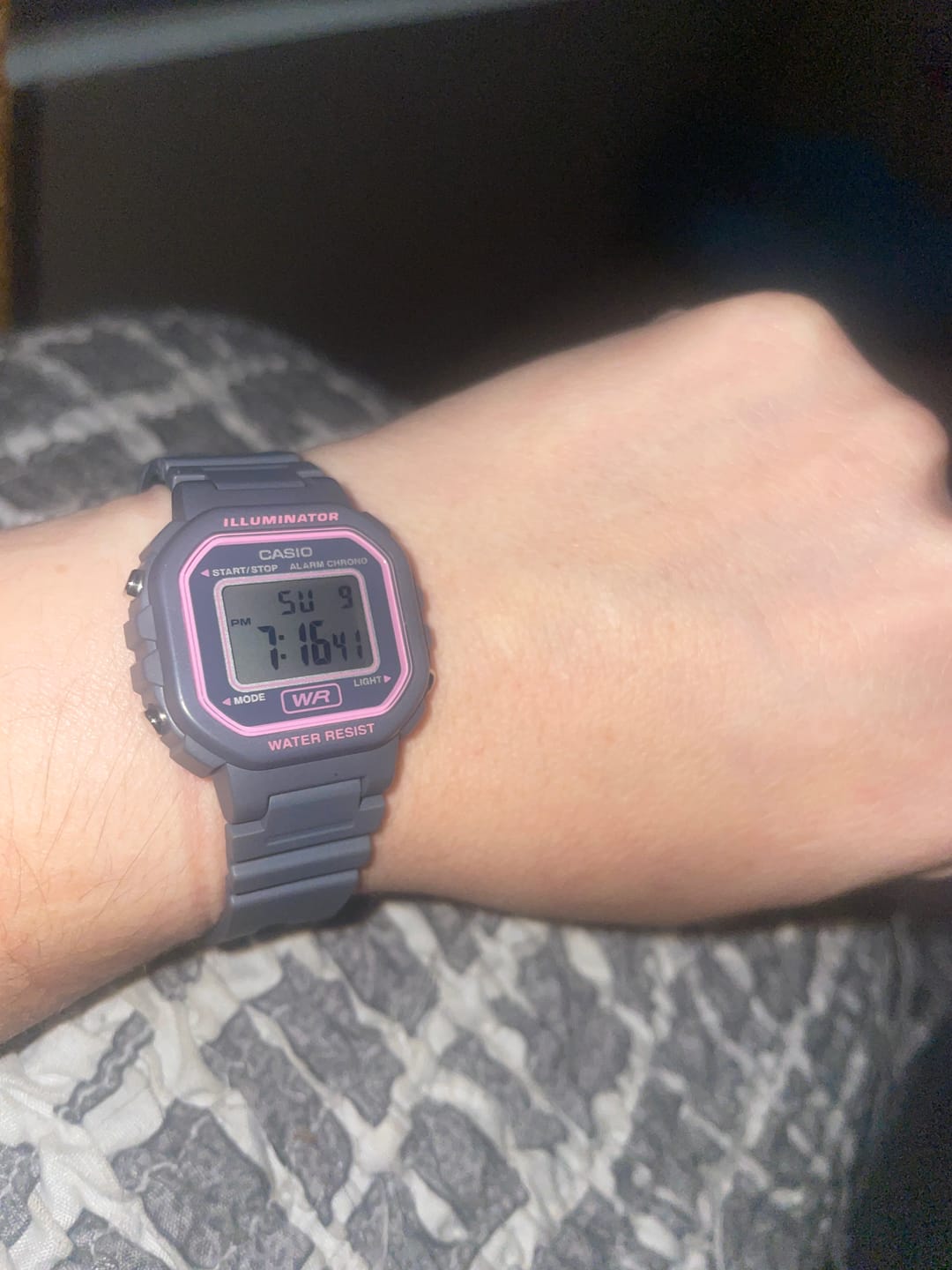 Customer photo review of Reloj Casio Vintage LA-20WH-8ADF Gris Rosado