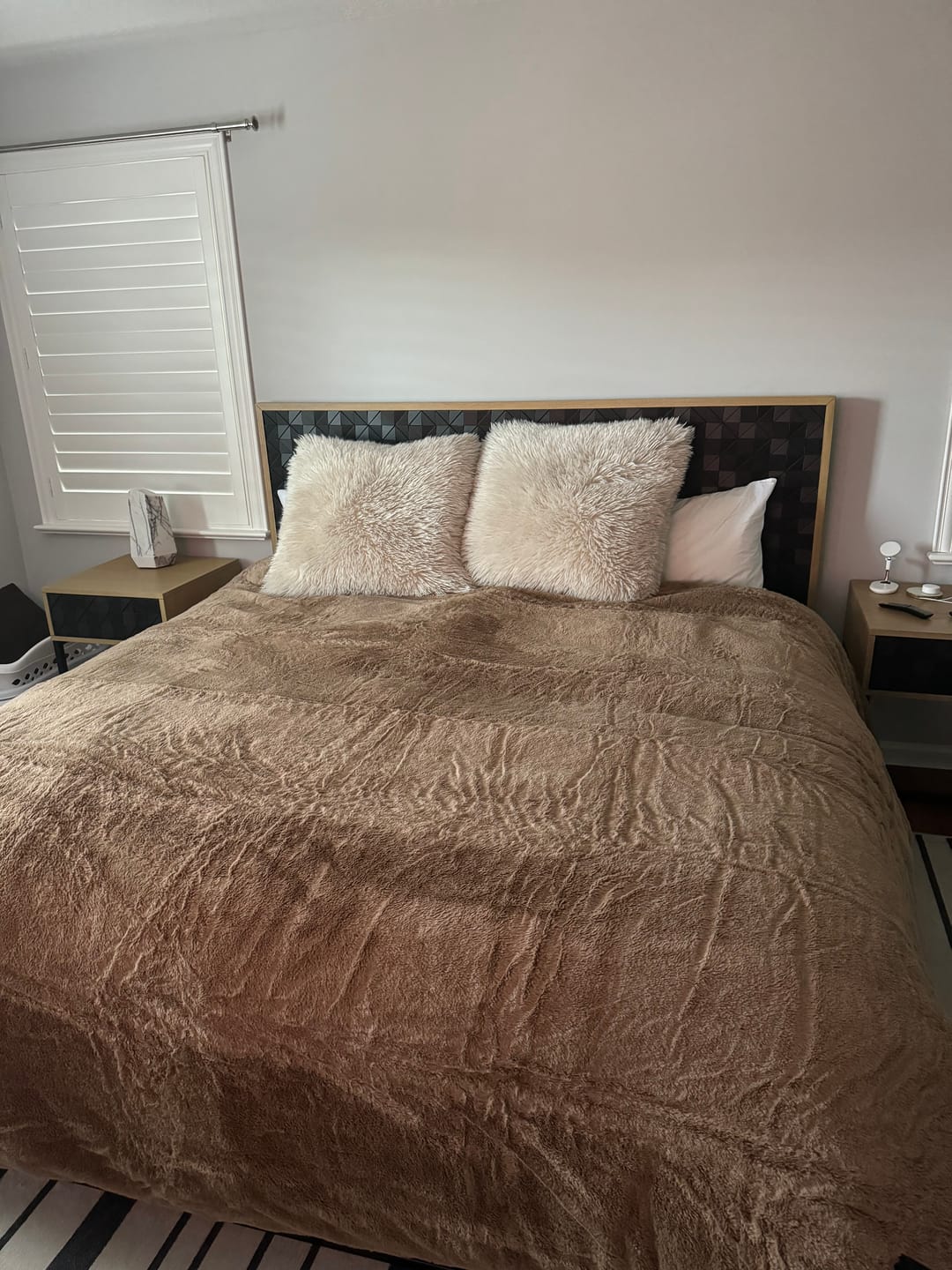 Customer photo review of CYRA Long Velvet Bedding Set