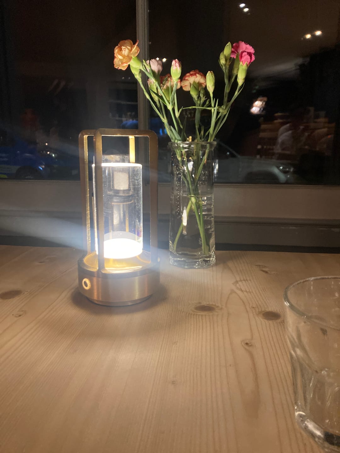 Customer photo review of Modern Cordless Metal Nordic Desk & Table Lamp - Cordless, Rechargeable, LED with Touch Control & Dimming Feature, Suitable for Bedroom, Home, Outdoor - Ideal Night Light for Restaurant and Home Usage