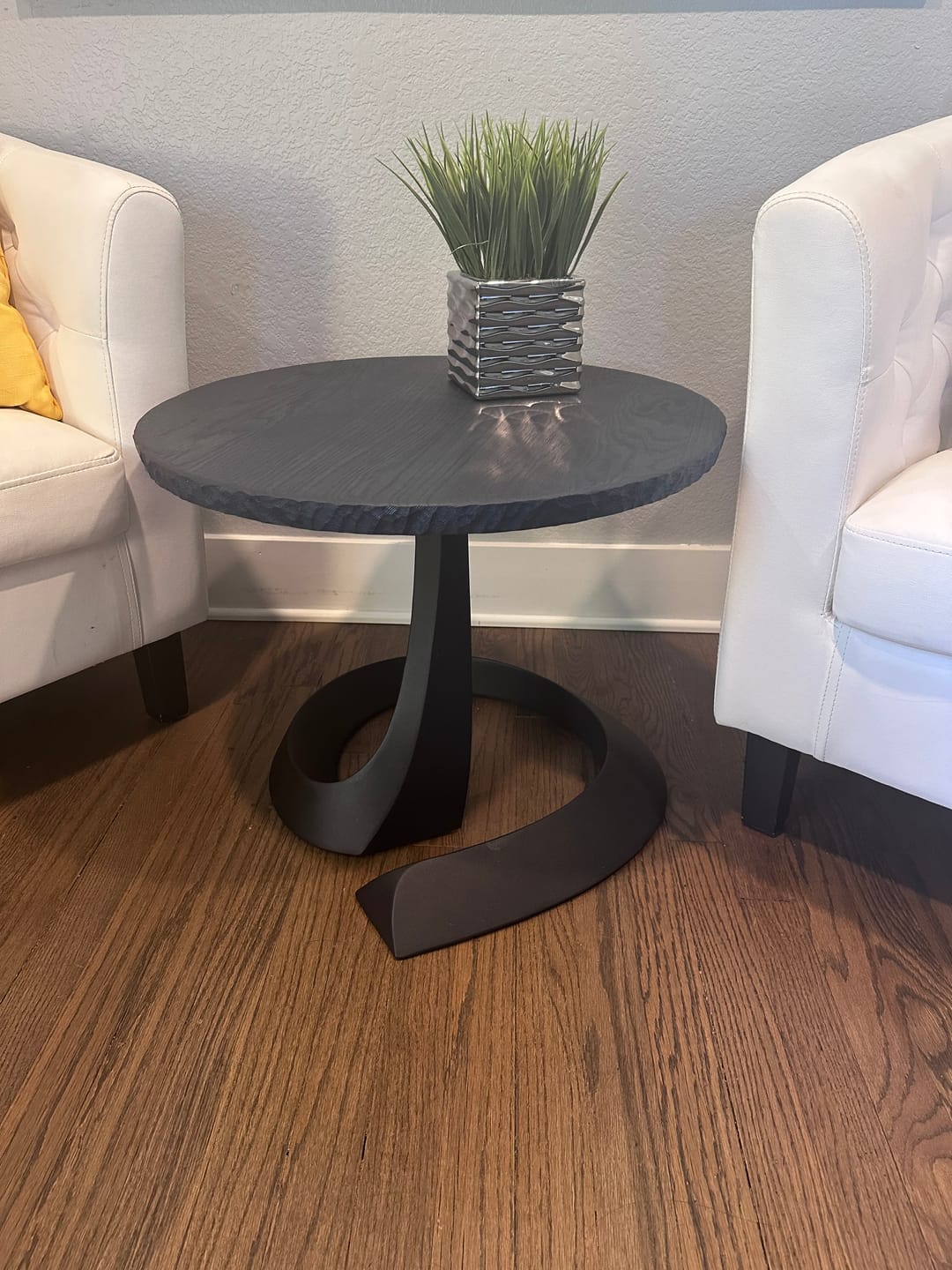 Customer photo review of Coffee Table Base 223 Python 16H Modern DIY Furniture