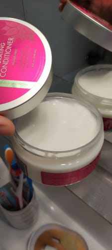 Customer photo review of Mielle Mongongo Oil Hydrating Acondicionador 240ml