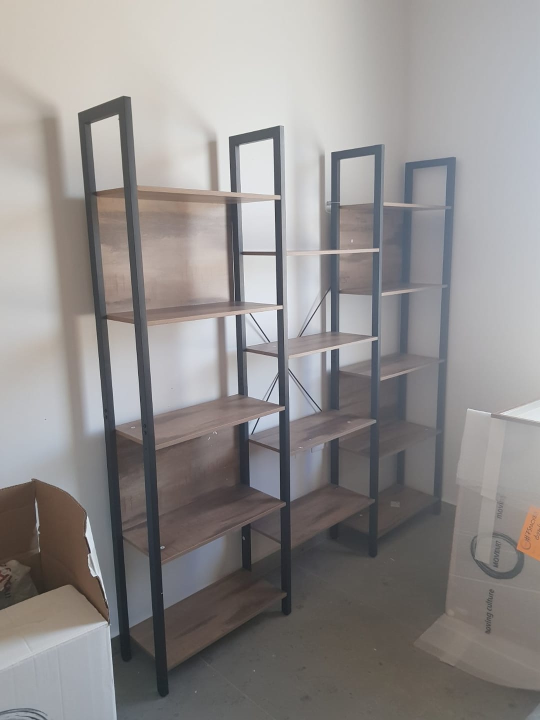 Customer photo review of Μεγάλη Βιβλιοθήκη Ράφι για Σαλόνι Γραφείο LL-S107K01