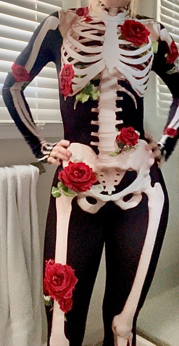 Customer photo review of Skeleton & Roses Costume