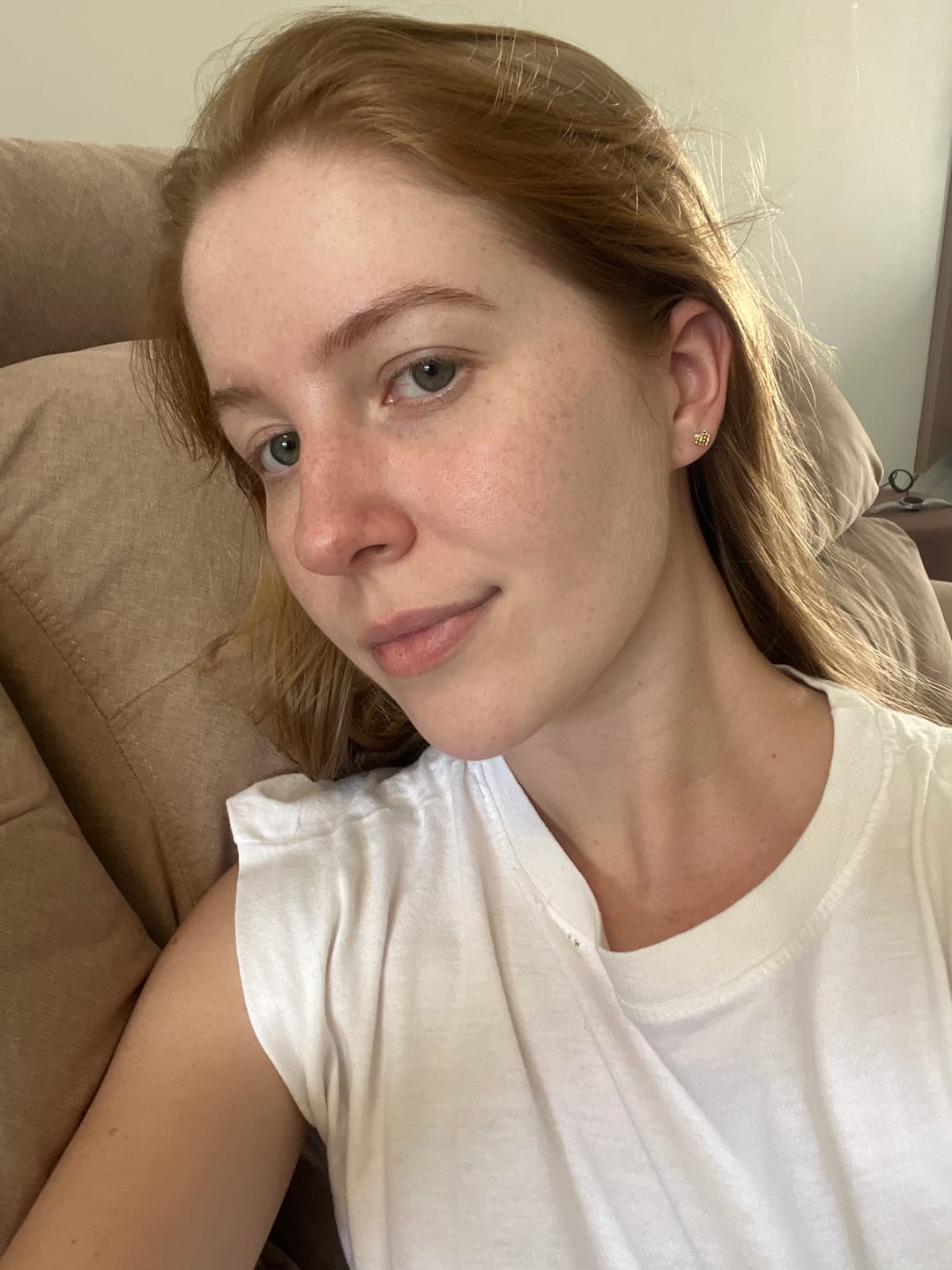 Customer photo review of BROW DEFINITION | MÁSCARA PARA SOBRANCELHAS BLONDE